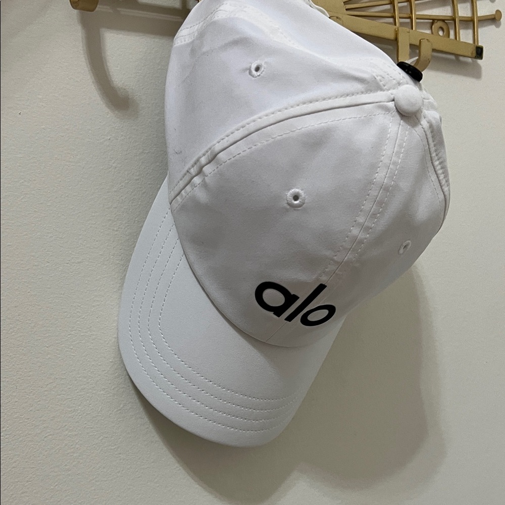 ALO Yoga Classic White Hat